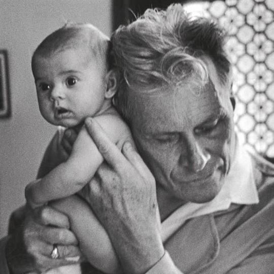 Chelles, Frankrijk, 1953. De arts Albert Nast (1884-1957) gaf zijn sociale en medische werk niet op ondanks zijn totale blindheid in 1931. © Thomas D. McAvoy/the LIFE Picture Collection/Shutterstock