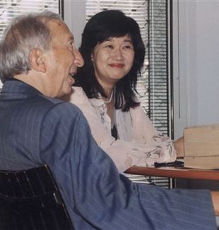 Don Giussani met Wakako Saito (Foto: Fraternità CL/Francesco Gargioni)