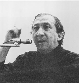 Don Giussani in Riccione in 1973 (foto: Fraterniteit van CL)