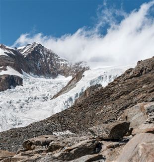 Rotsformatie en gletsjer, Monte Rosa, Italië, Federico Di Dio fotografie (unsplash/© didiofederico_photographer)