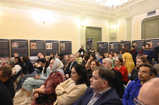 Het publiek op de bijeenkomst in Moskou (© Olga Dubjaghina)