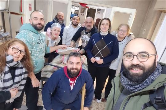 Het keukenteam op de eerste dag van de bombardementen