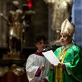 Mgr. Mario Delpini kondigt de afsluiting aan van de diocesane fase van de zaligverklaring van don Giussani (©Giovanni Dinatolo)