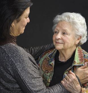 Nassera Kermiche en Roseline Hamel (© Bruno Lévy/XO)